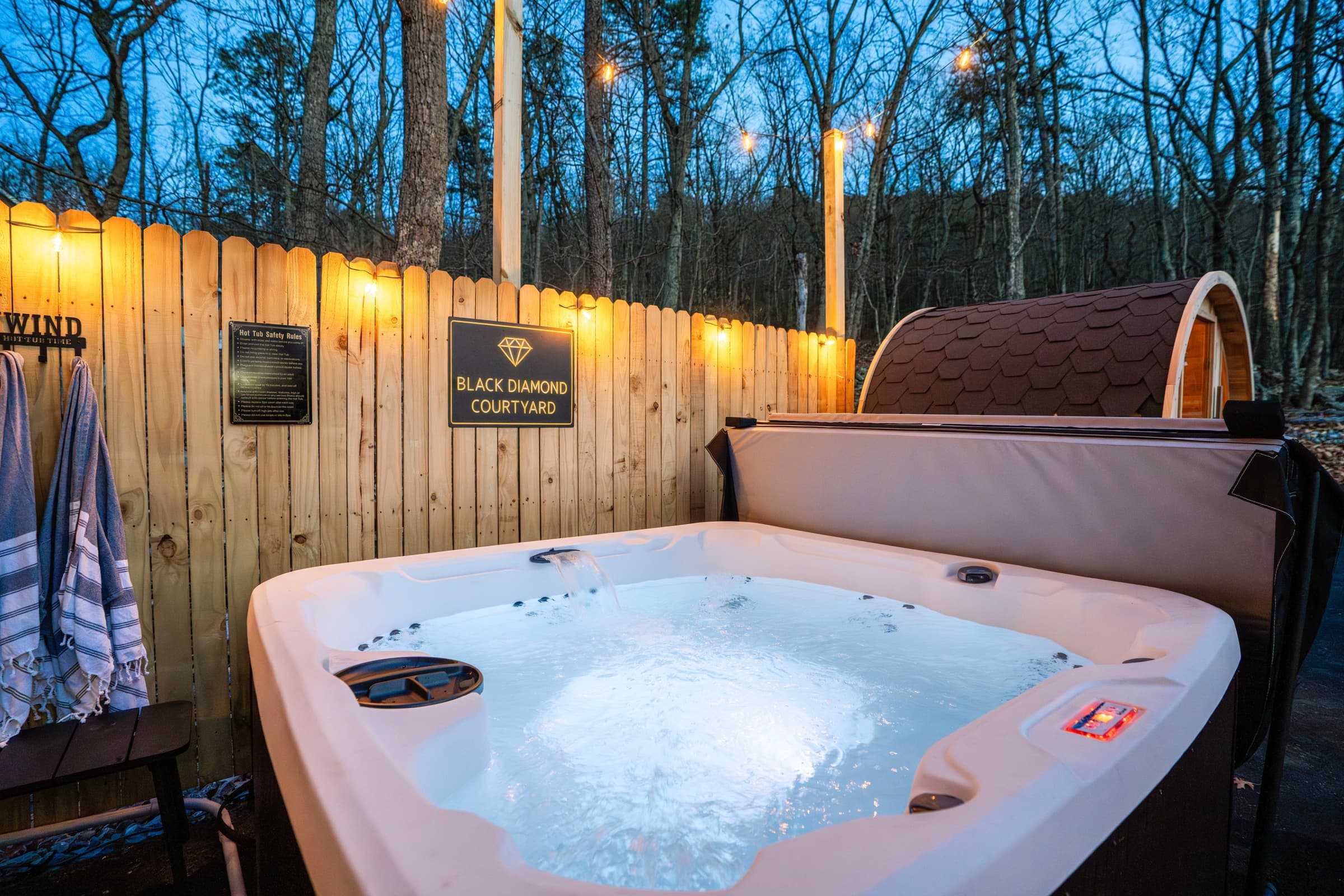 Black Diamond Courtyard hot tub