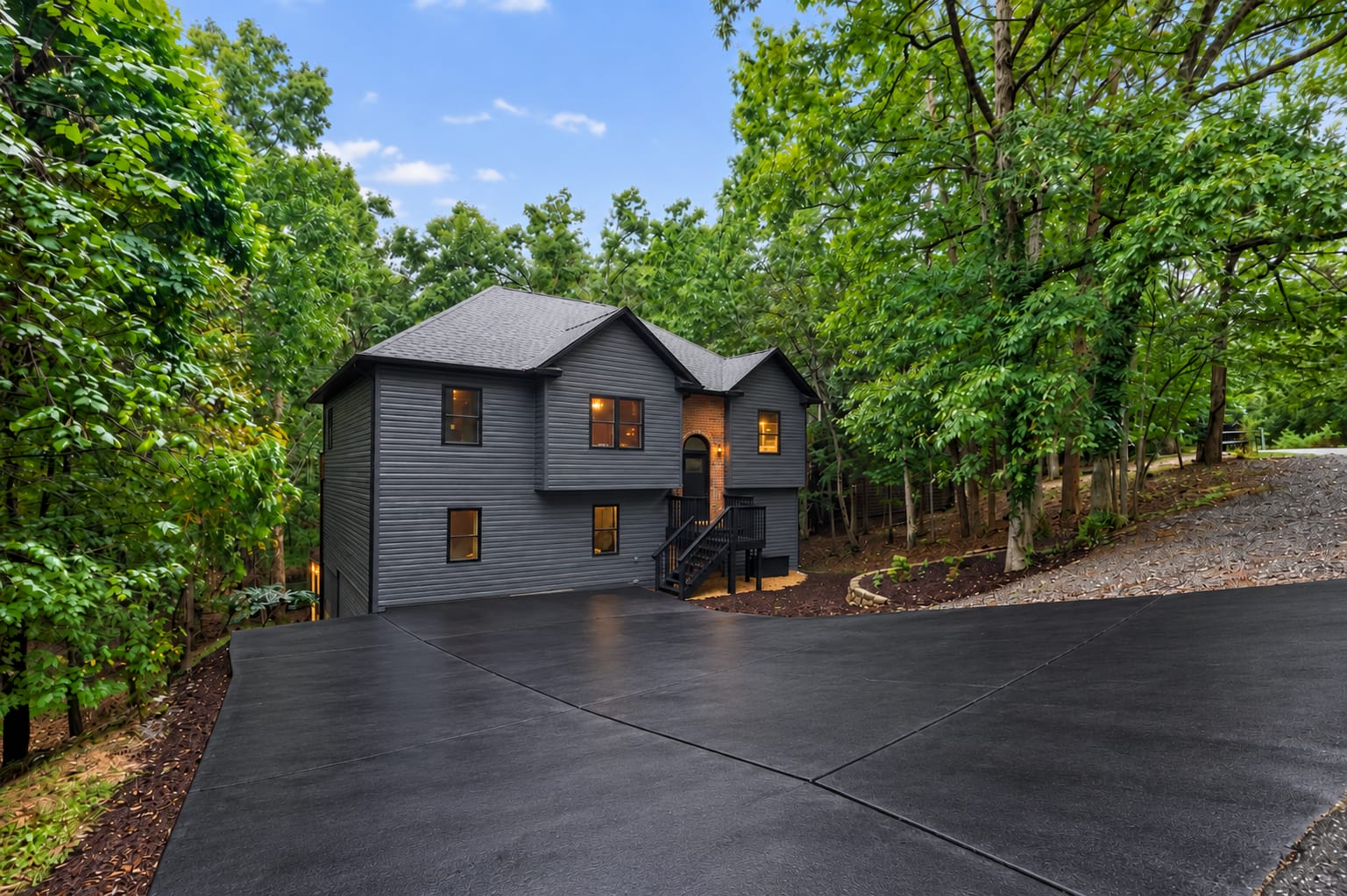 Blackcrest Retreat exterior by daylight