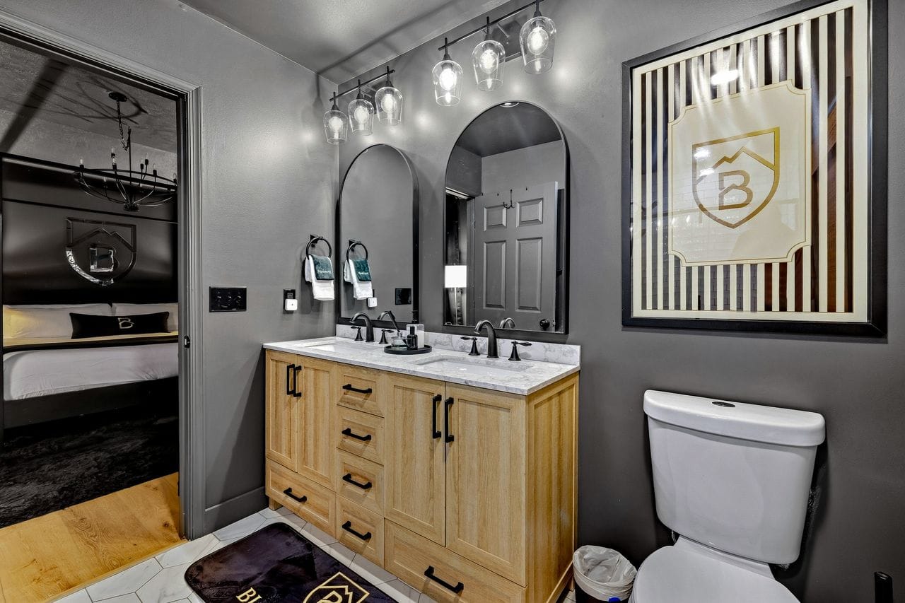 Blackcrest Suite primary bath
